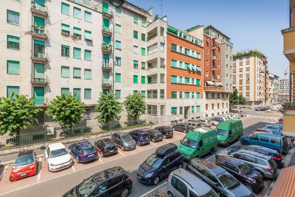 Spacious And New Apt In Citta Studi Milán Exterior foto